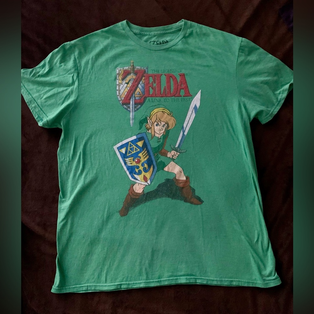 Legend of Zelda Graphic Tee - Size L